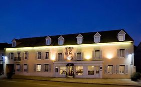 La Cour De La Paix
